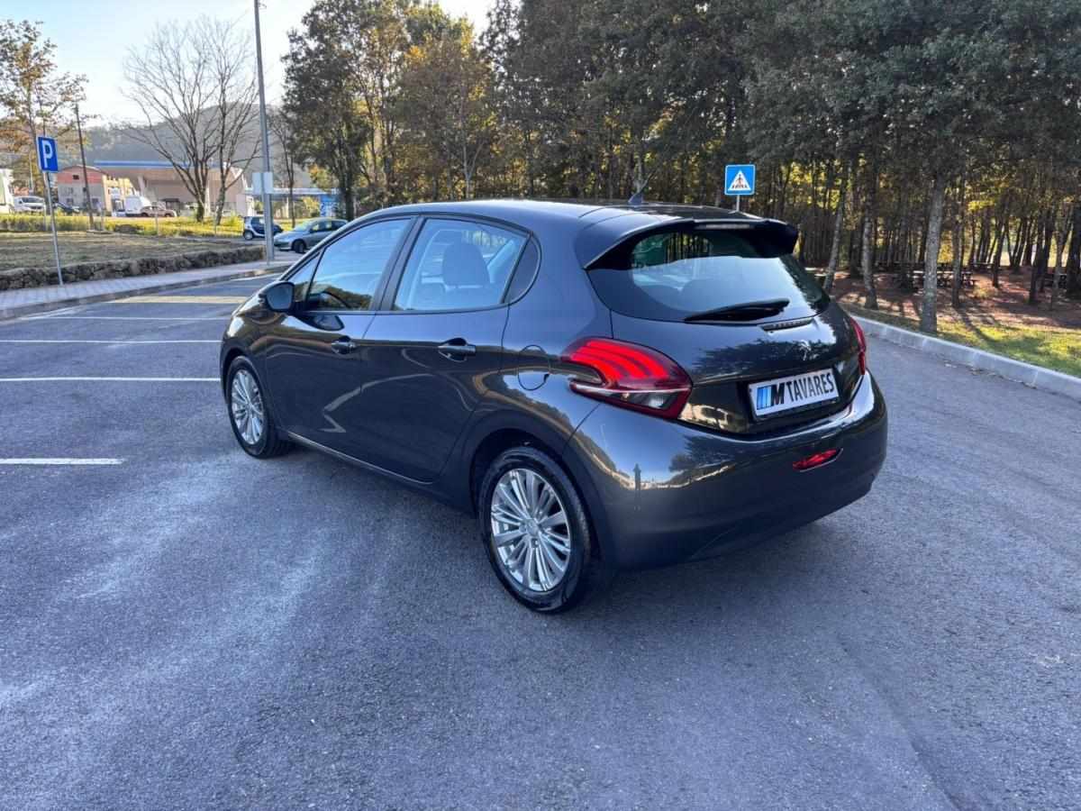 peugeot-208-2016-diesel-1560cc