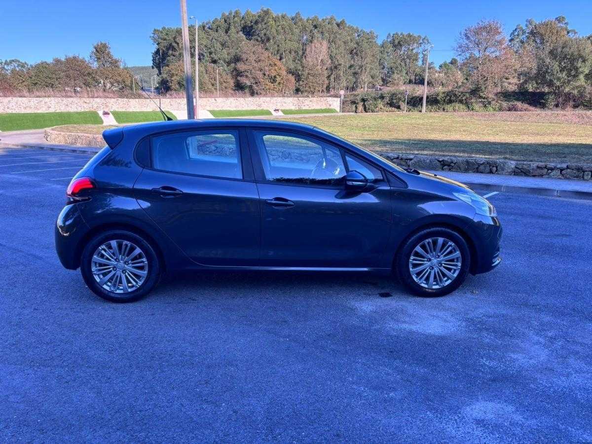 peugeot-208-2016-diesel-1560cc