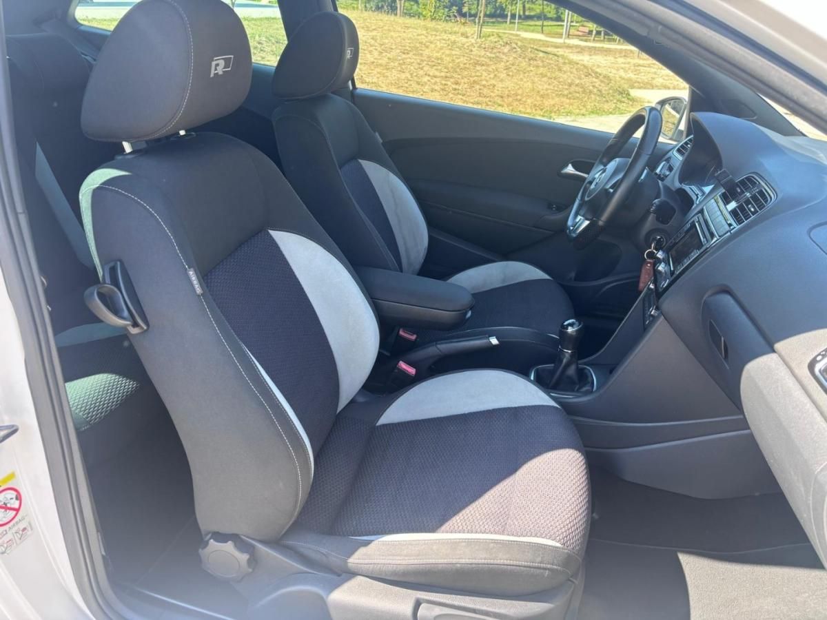 volkswagen-polo-2012-diesel-1598cc