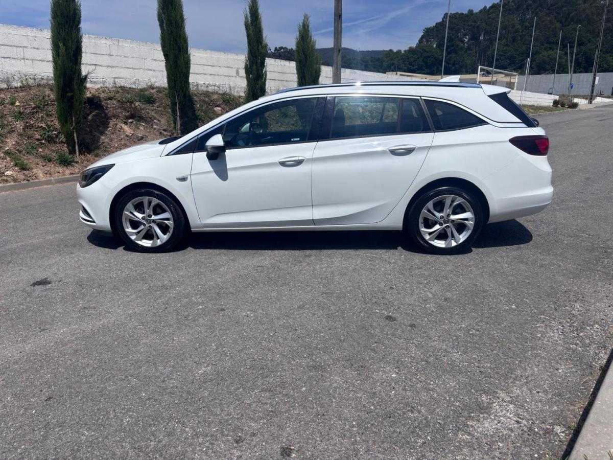opel-astra-sport-tourer-2018-diesel-1598cc