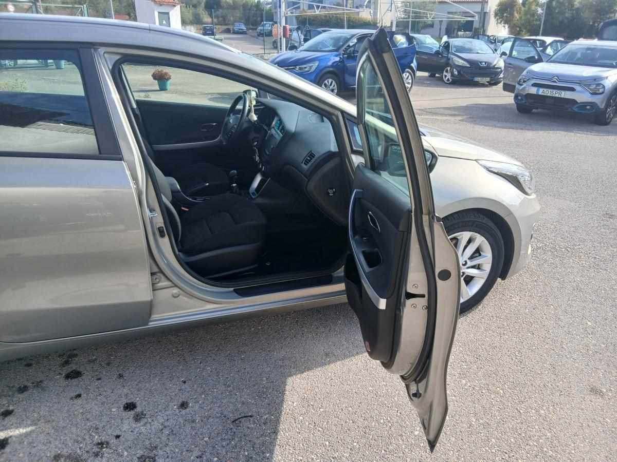 kia-ceed-sw-2018-diesel-1396cc