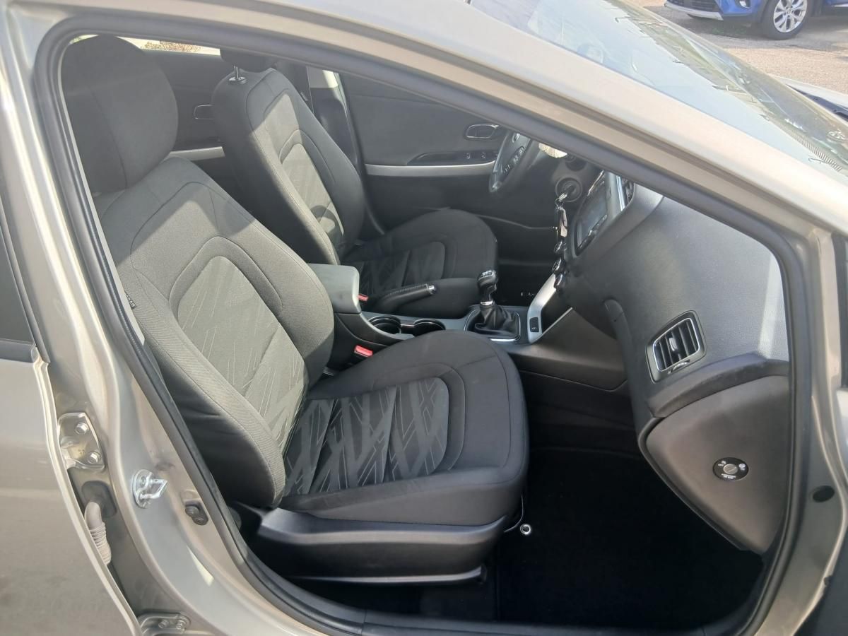 kia-ceed-sw-2018-diesel-1396cc