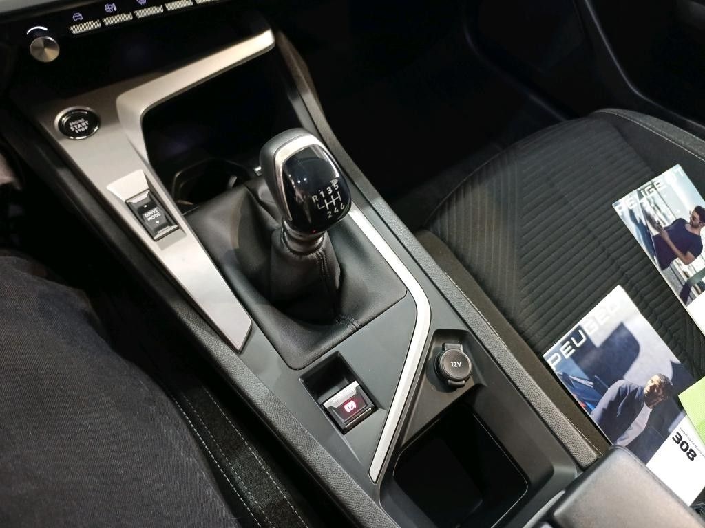 peugeot-308-sw-2022-diesel-1499cc