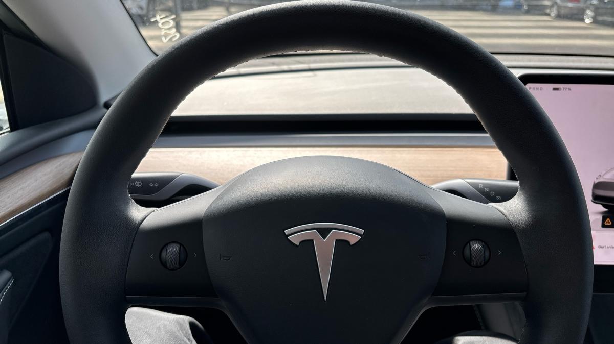 tesla-model-y-2023-eletrico-0cc