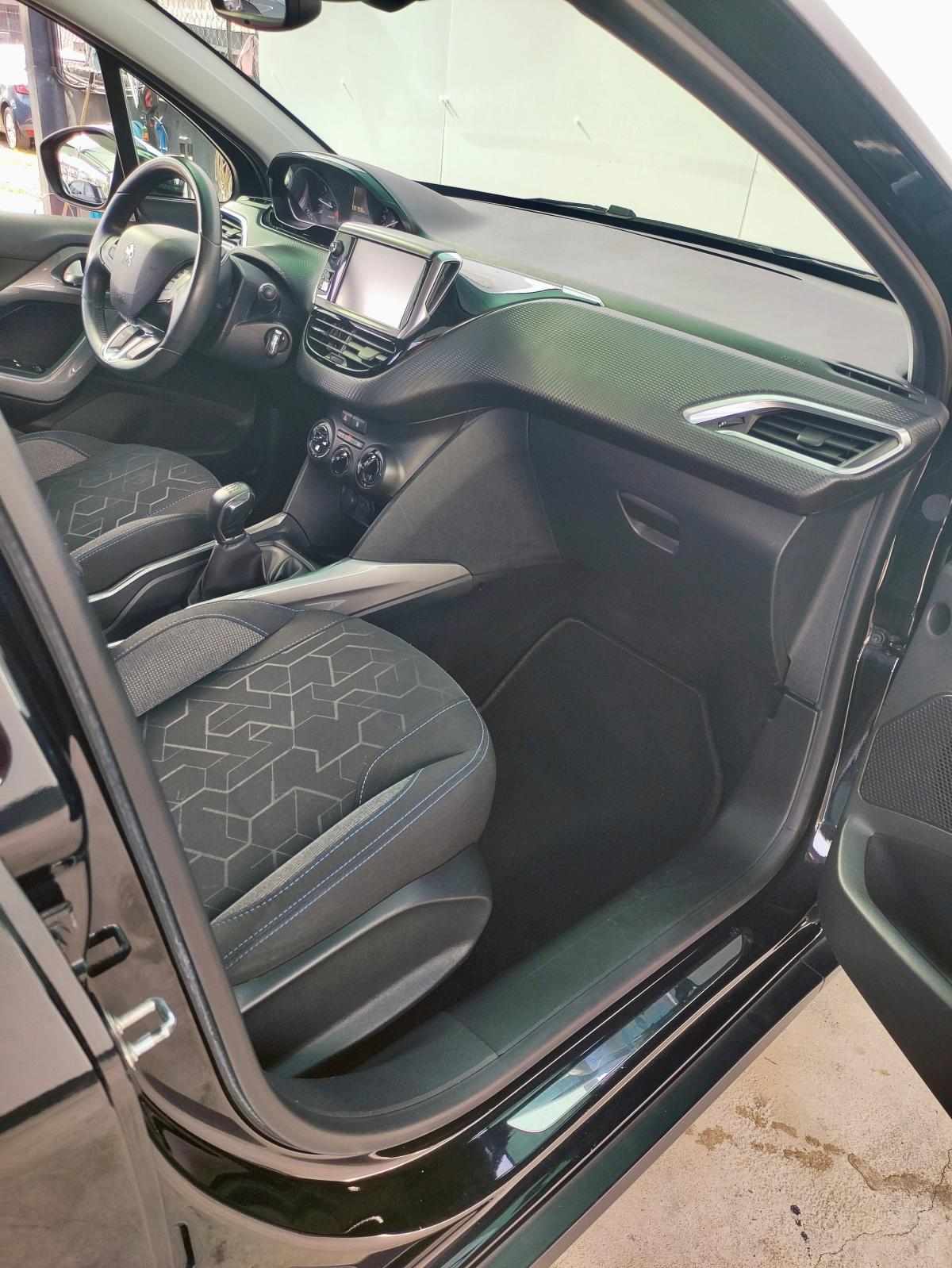 peugeot-2008-2018-gasolina-1199cc