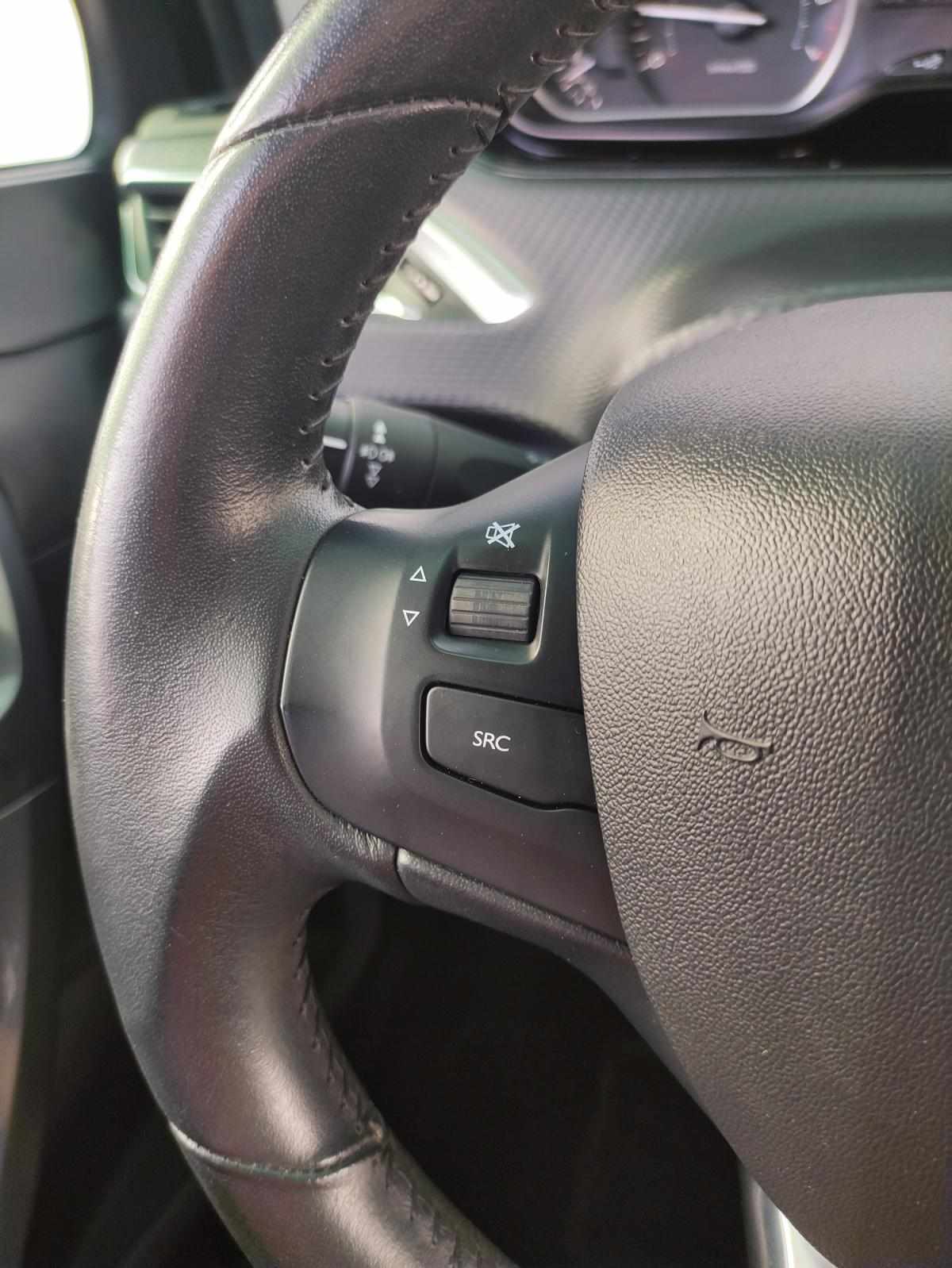 peugeot-2008-2018-gasolina-1199cc