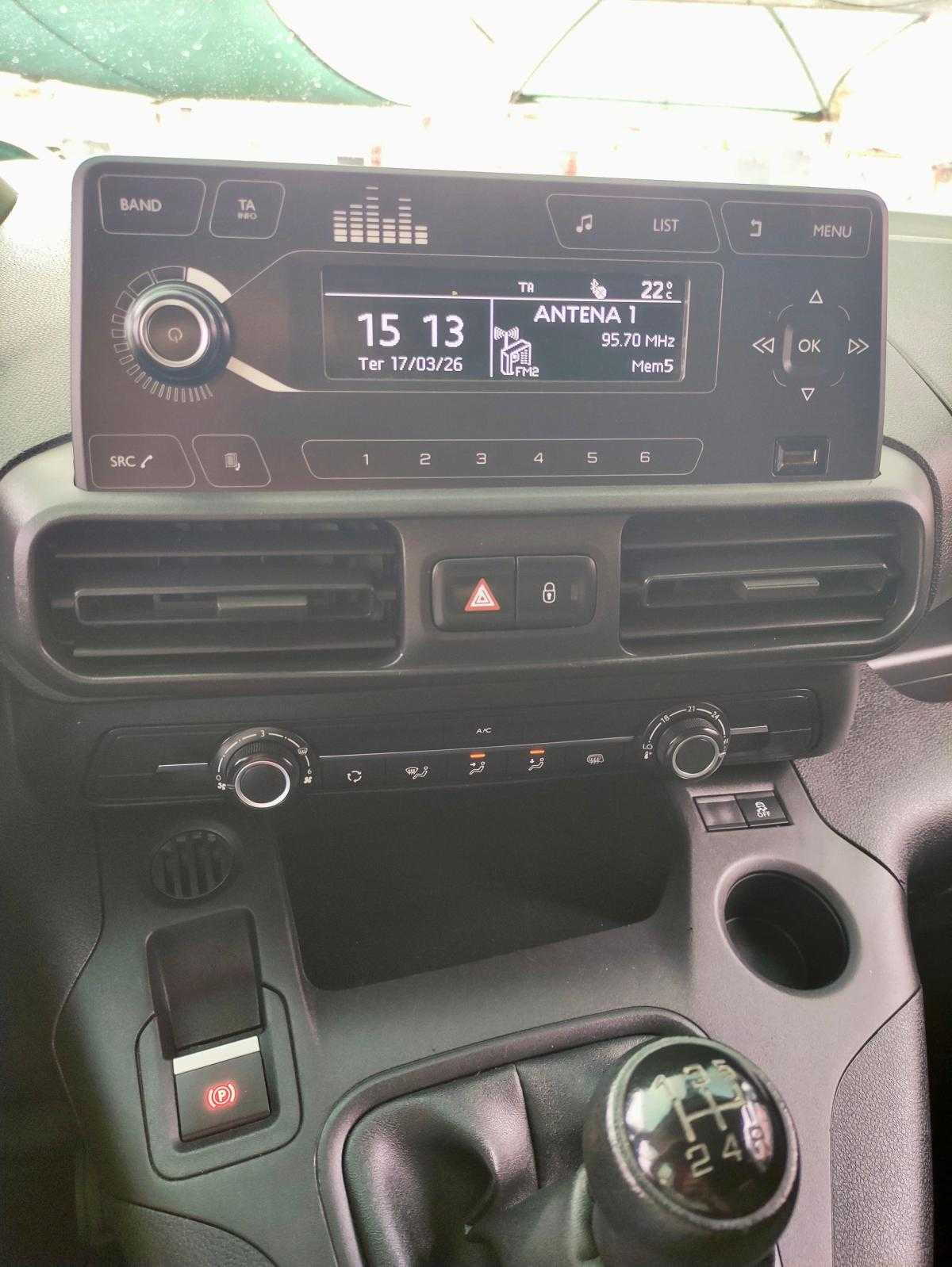 peugeot-partner-2019-diesel-1560cc
