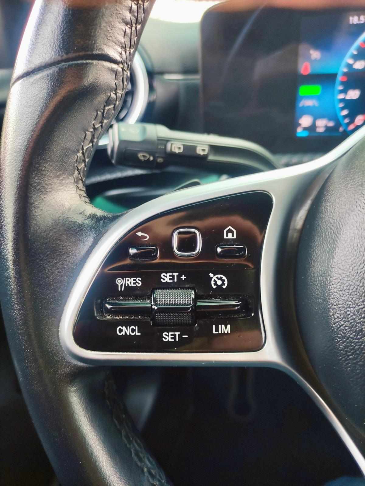mercedes-benz-classe-a-2022-hibrido-a-gasolina-1332cc