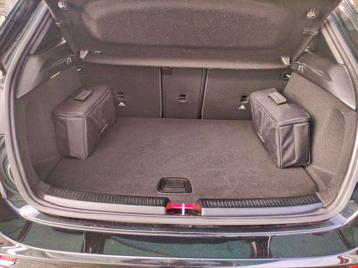 mercedes-benz-classe-a-2022-hibrido-a-gasolina-1332cc