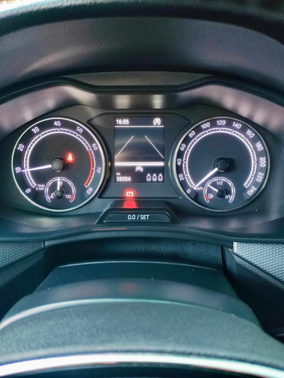 skoda-kamiq-2022-gasolina-999cc
