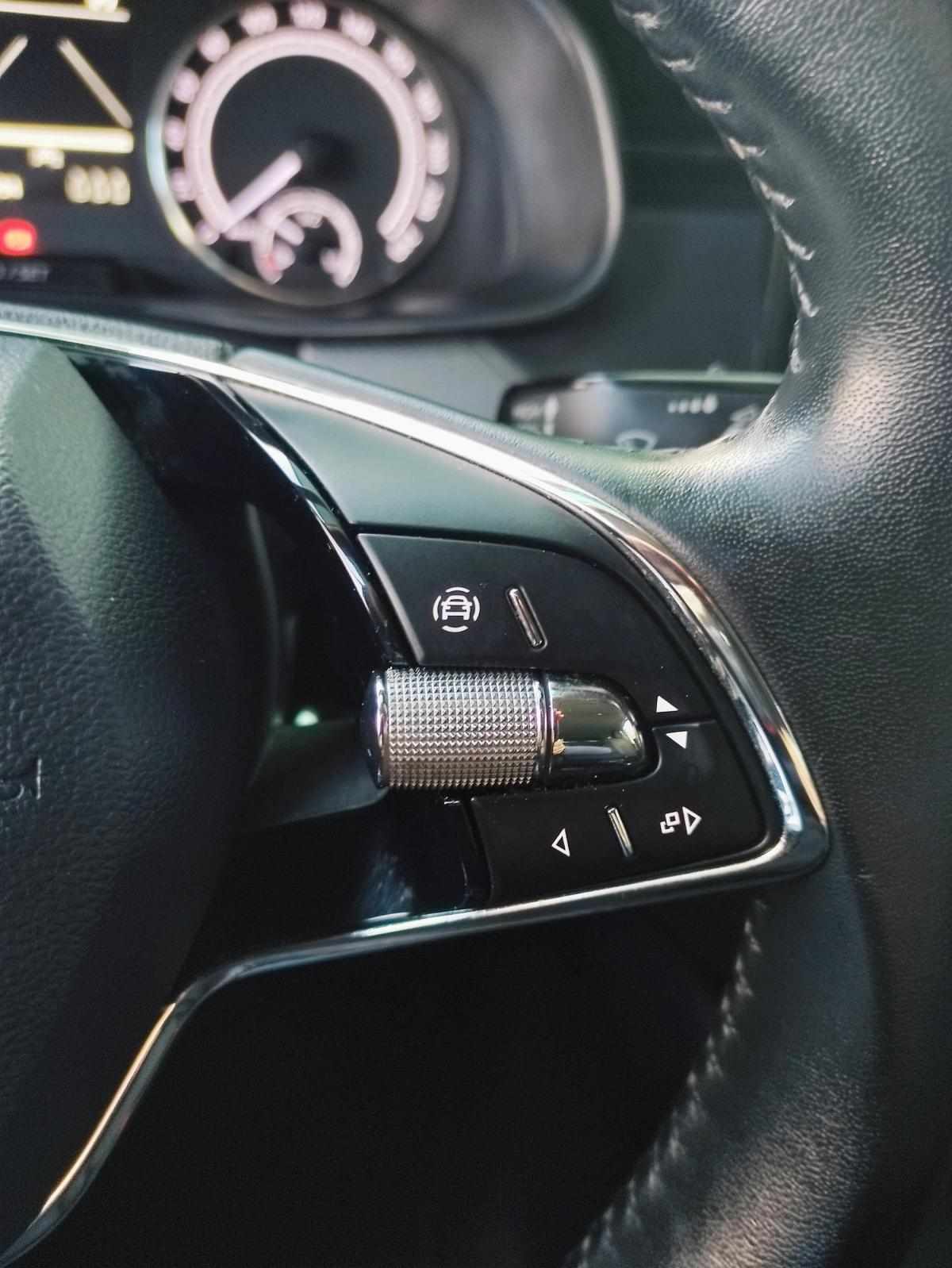 skoda-kamiq-2022-gasolina-999cc