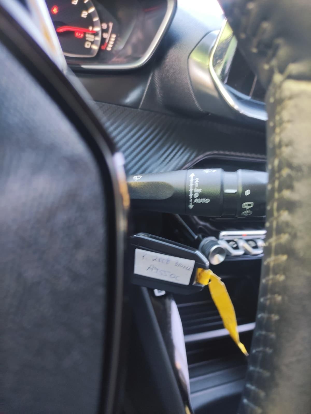 peugeot-2008-2021-diesel-1499cc