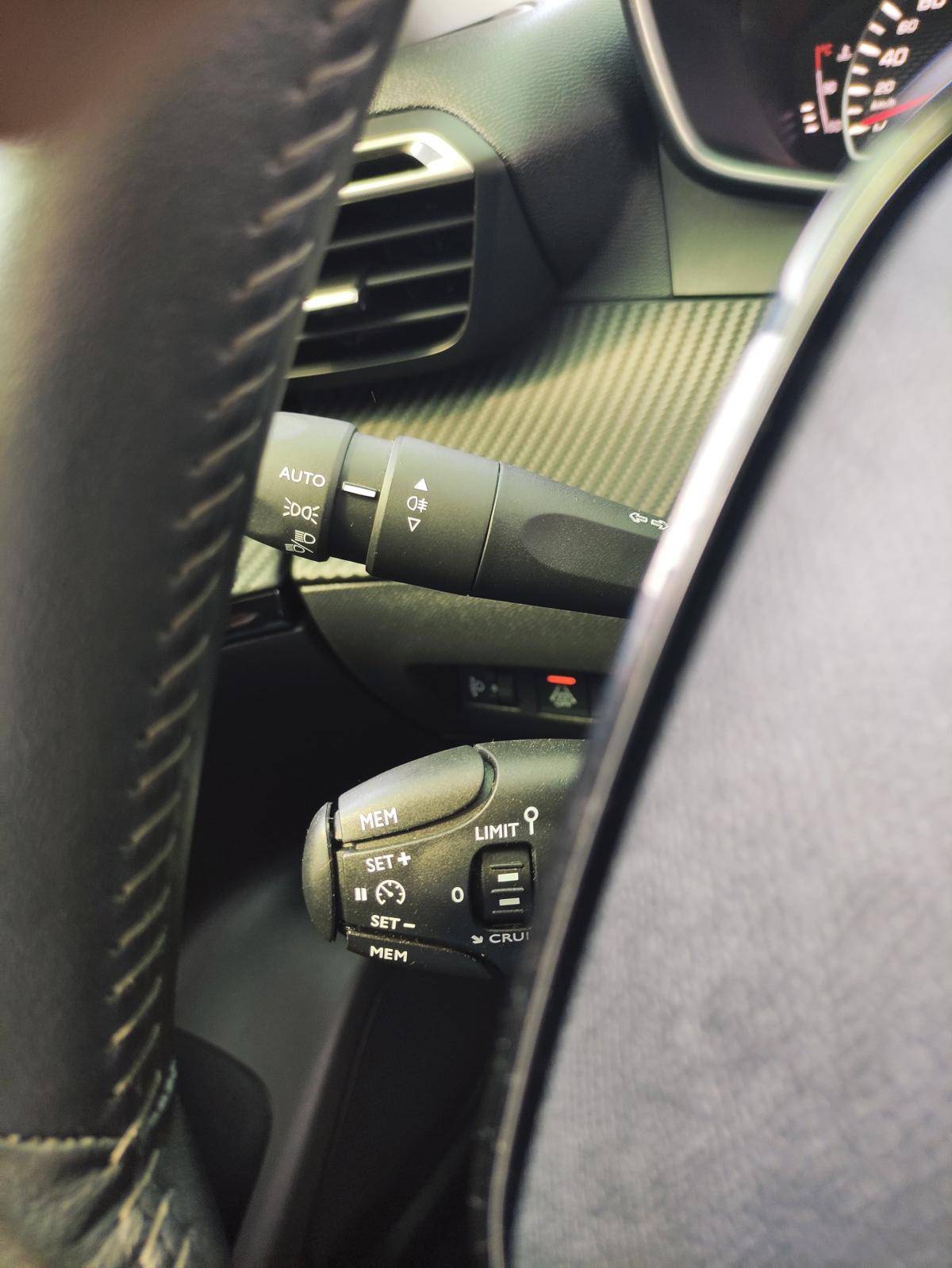 peugeot-2008-2021-diesel-1499cc