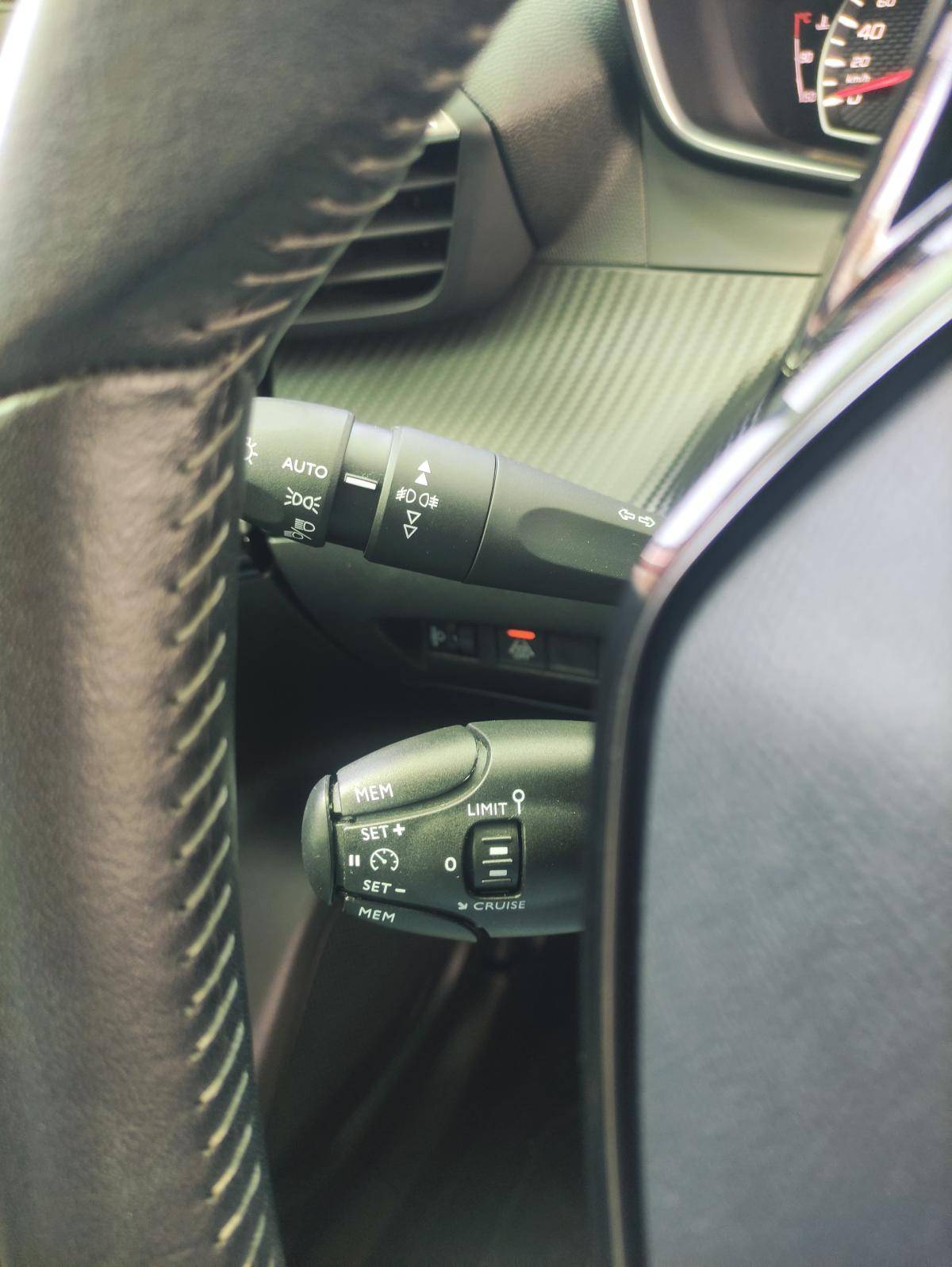 peugeot-2008-2021-diesel-1499cc