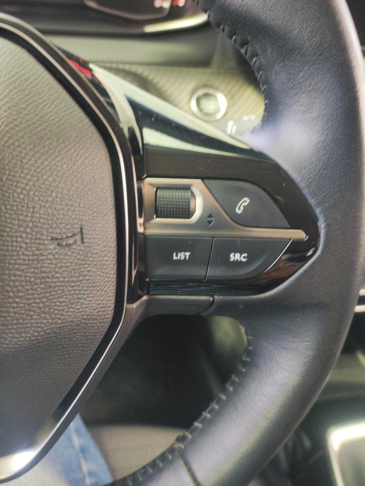 peugeot-2008-2021-diesel-1499cc