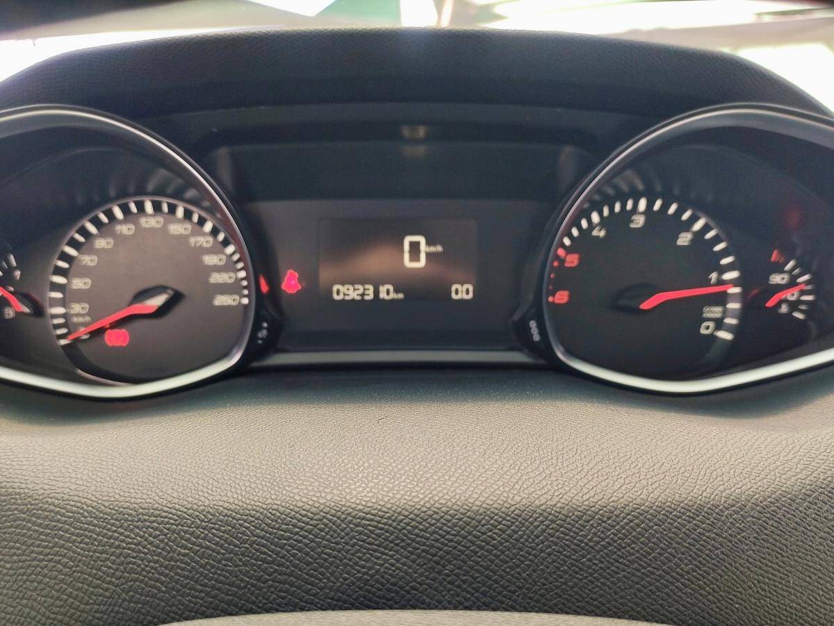 peugeot-308-2019-diesel-1499cc