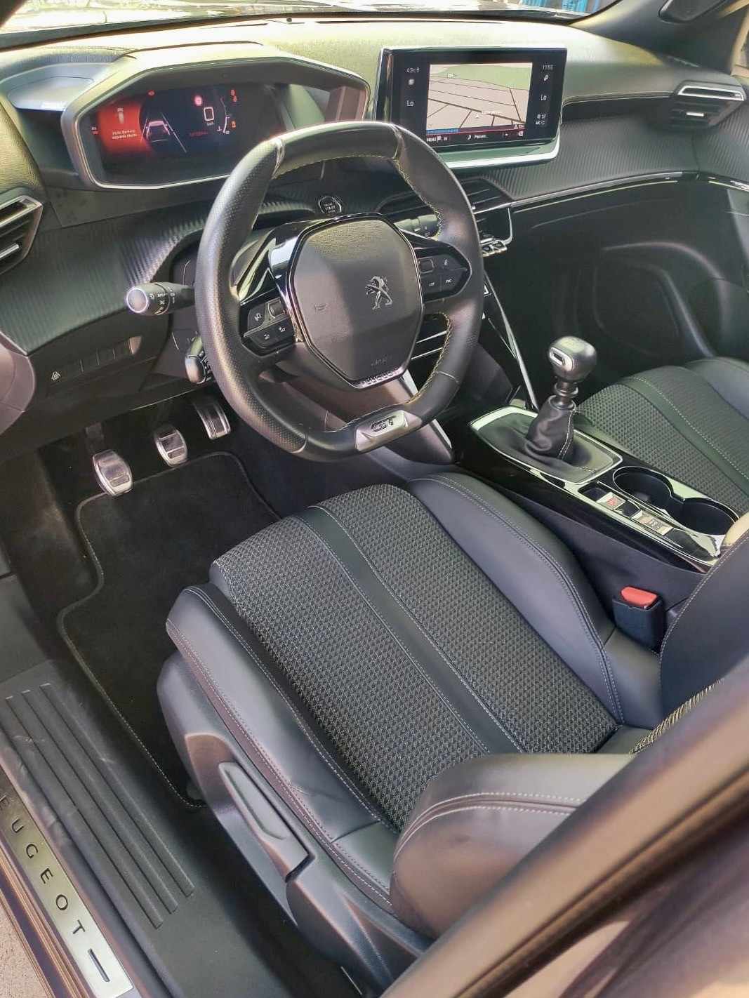peugeot-2008-2021-diesel-1499cc