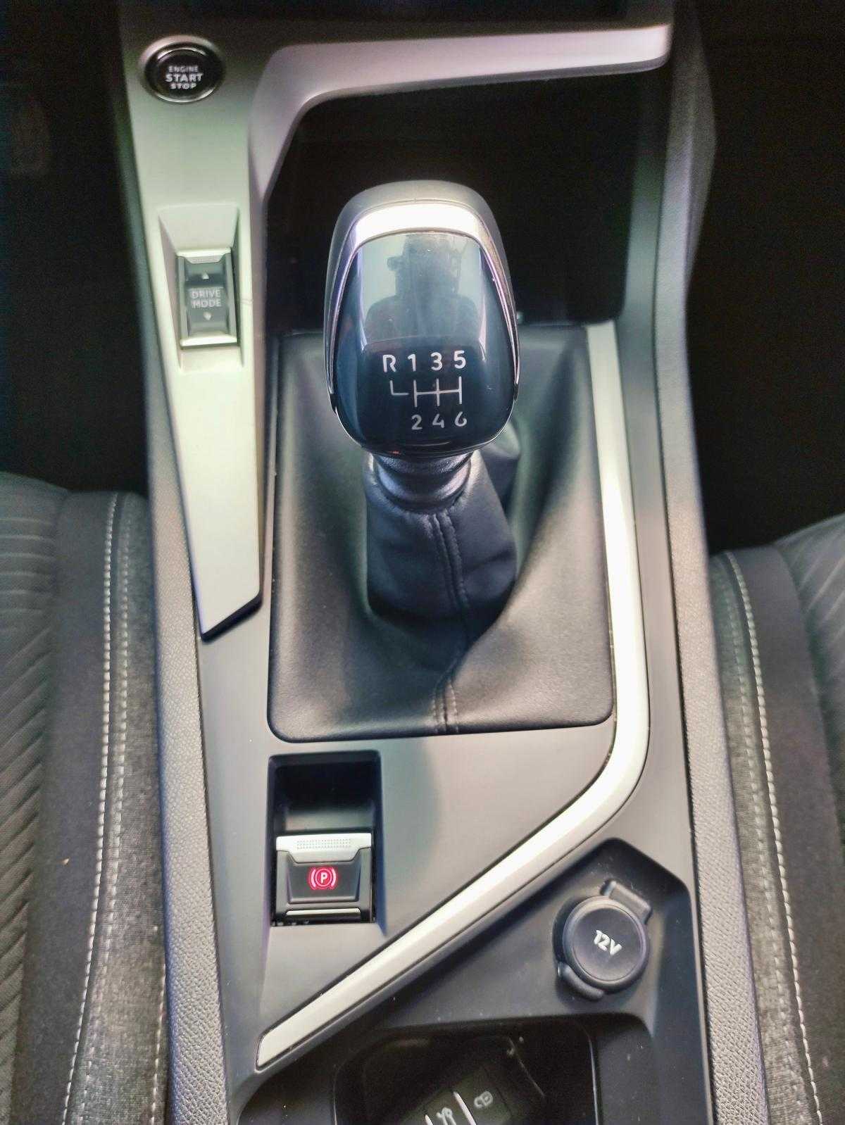peugeot-308-sw-2022-diesel-1499cc