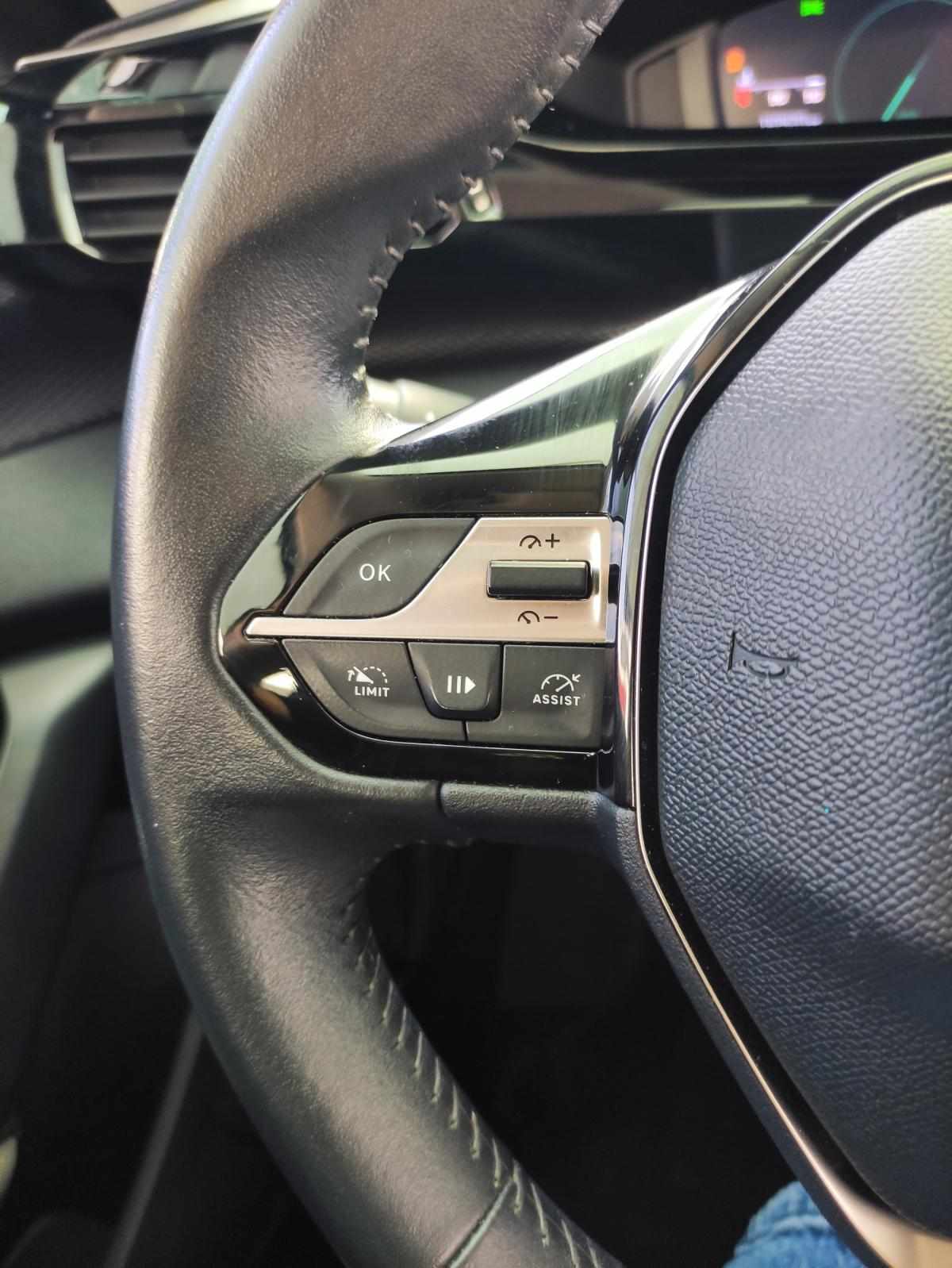 peugeot-308-sw-2022-diesel-1499cc