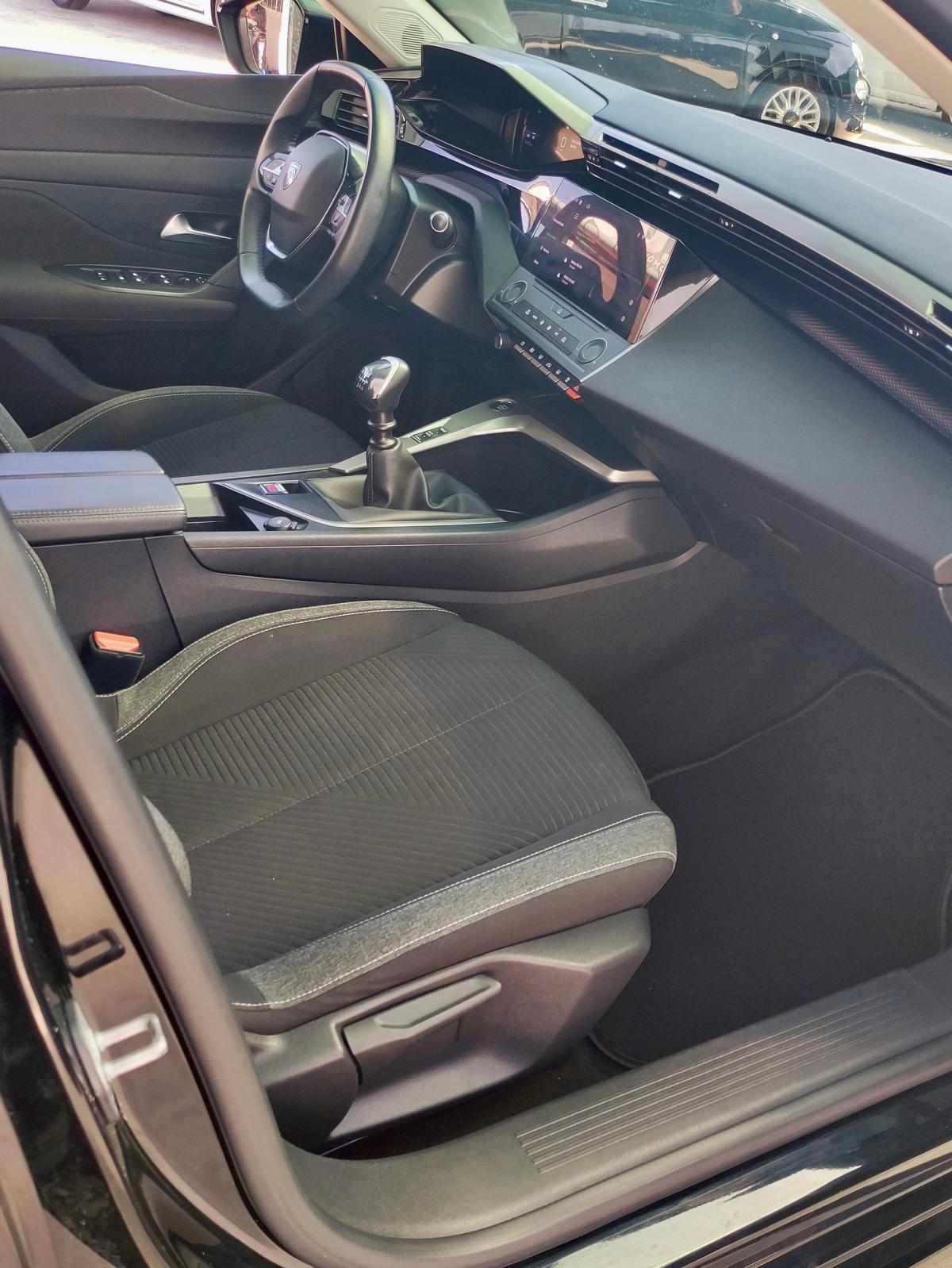 peugeot-308-sw-2022-diesel-1499cc