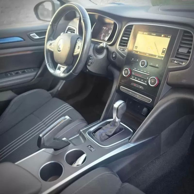 renault-megane-sport-tourer-2018-diesel-1461cc