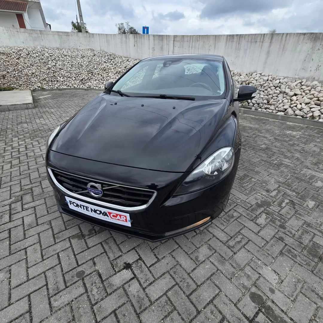 volvo-v40-2016-diesel-1969cc