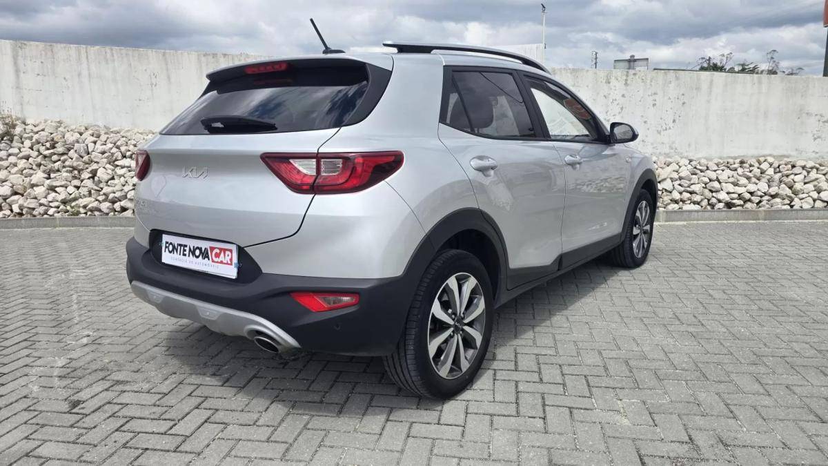 kia-stonic-2023-gasolina-1197cc