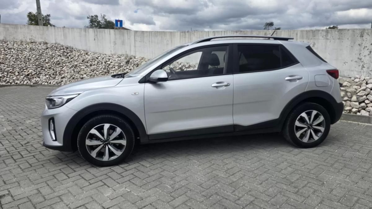 kia-stonic-2023-gasolina-1197cc