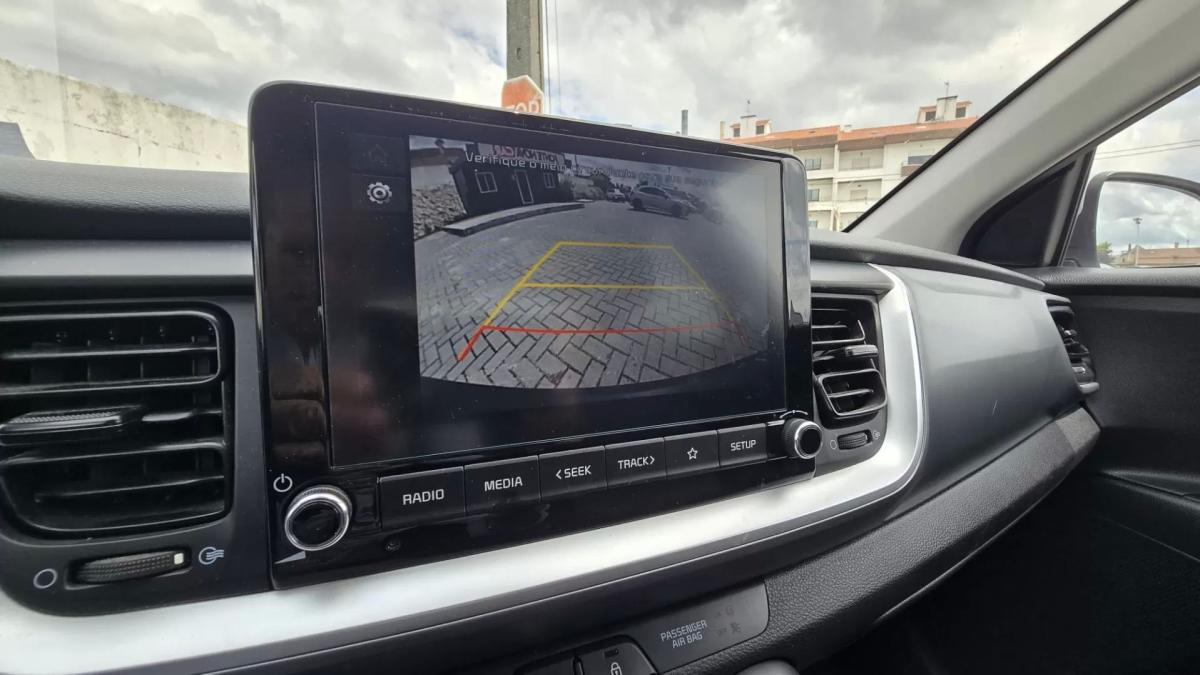 kia-stonic-2023-gasolina-1197cc