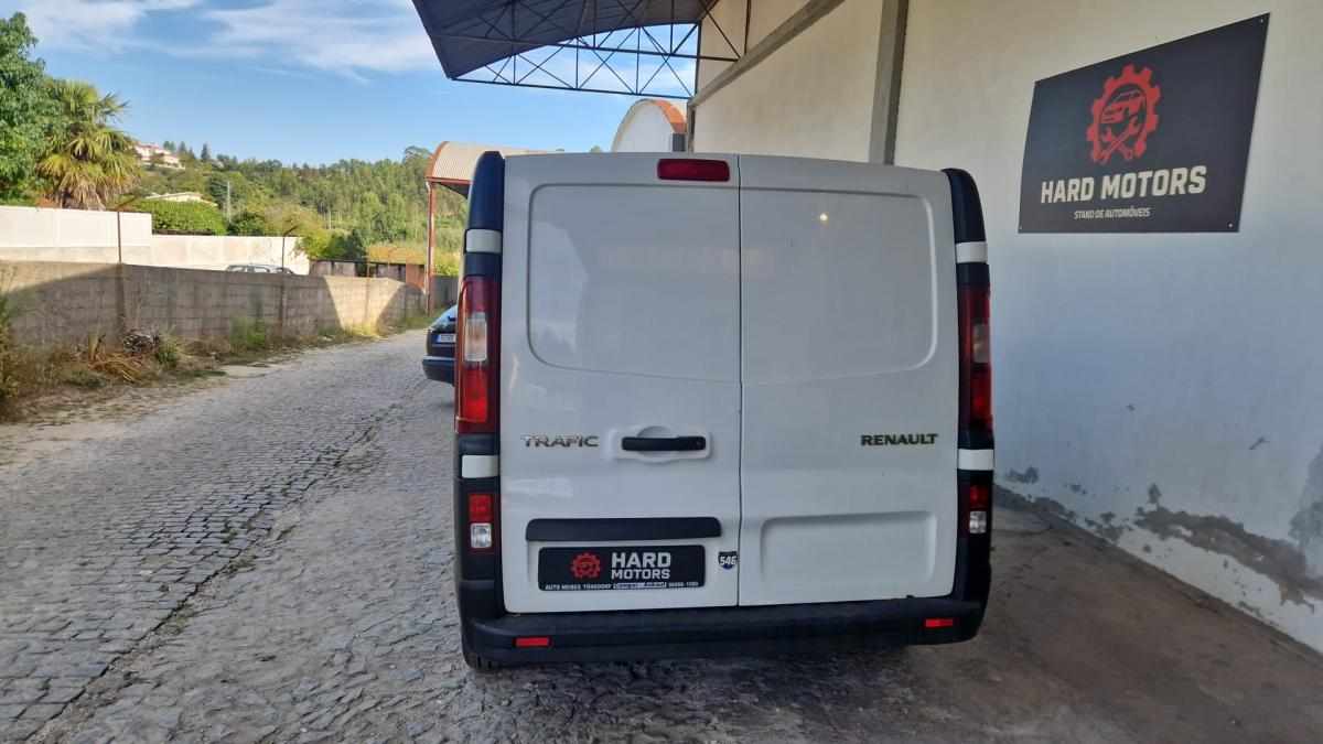 renault-trafic-1-6-120cv-2014-diesel-1598cc