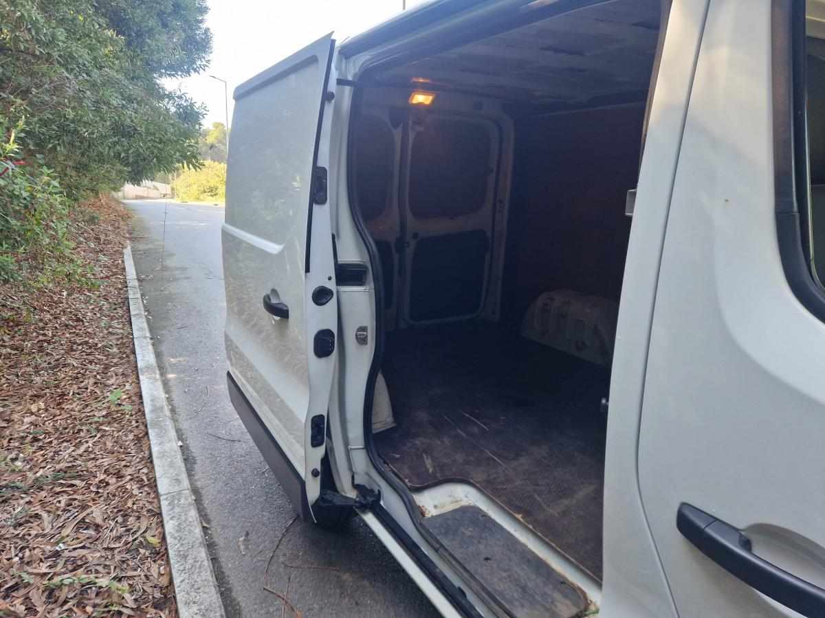 renault-trafic-1-6-120cv-2014-diesel-1598cc