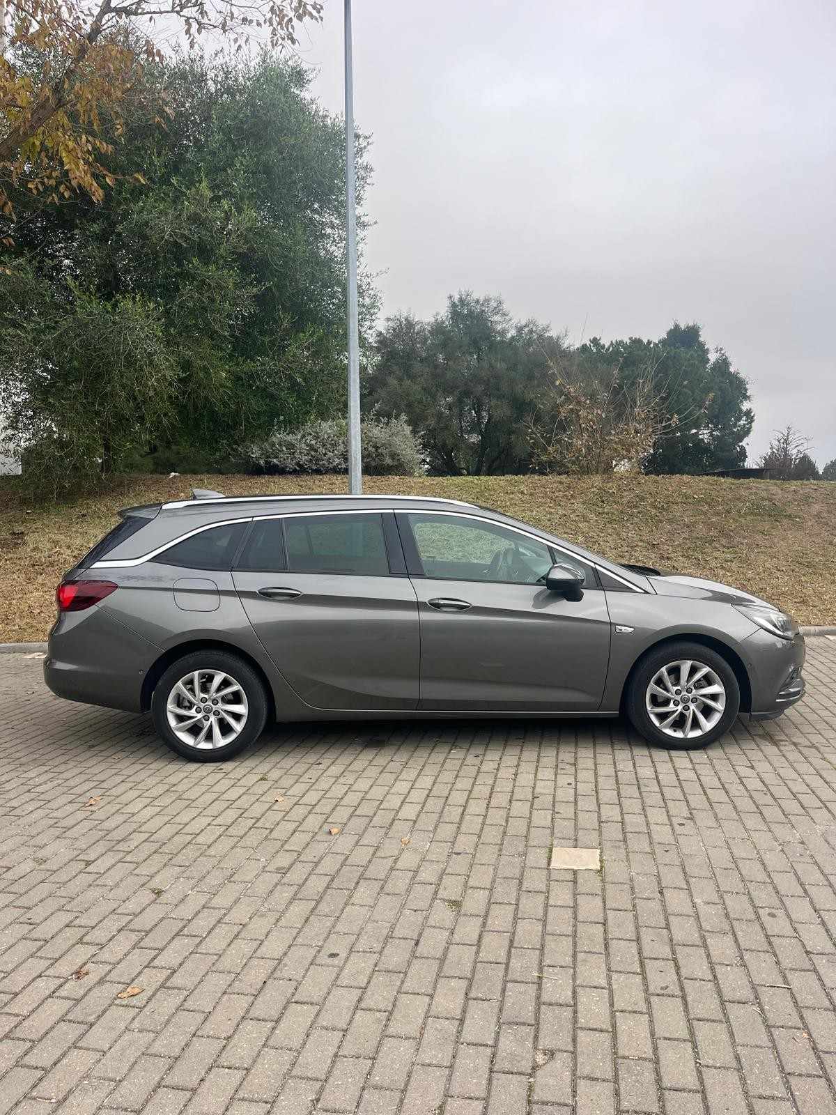 opel-astra-sport-tourer-2018-diesel-1598cc