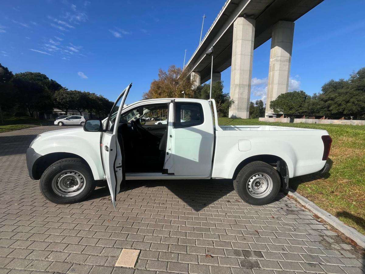 isuzu-d-max-2014-diesel-2499cc
