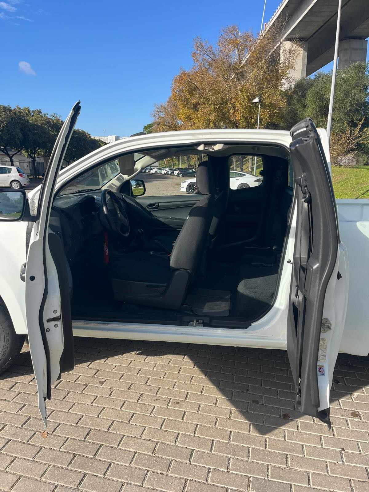 isuzu-d-max-2014-diesel-2499cc