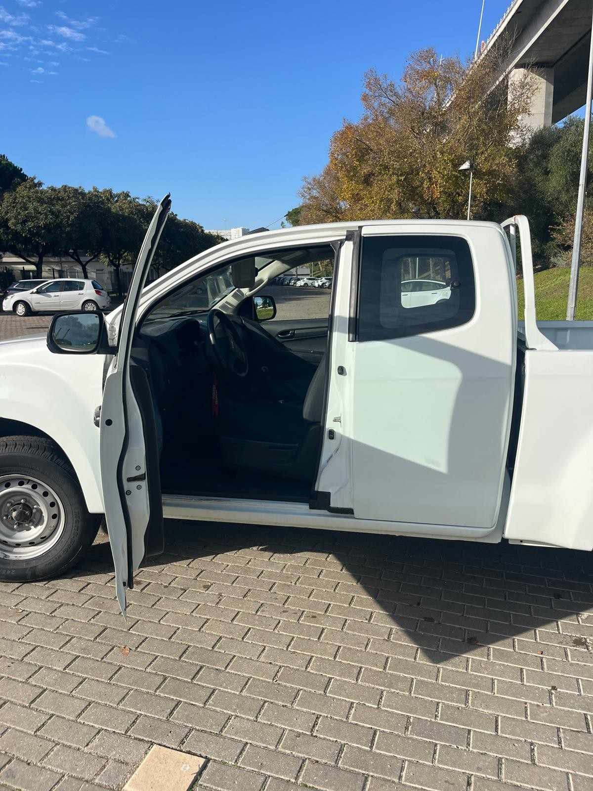 isuzu-d-max-2014-diesel-2499cc