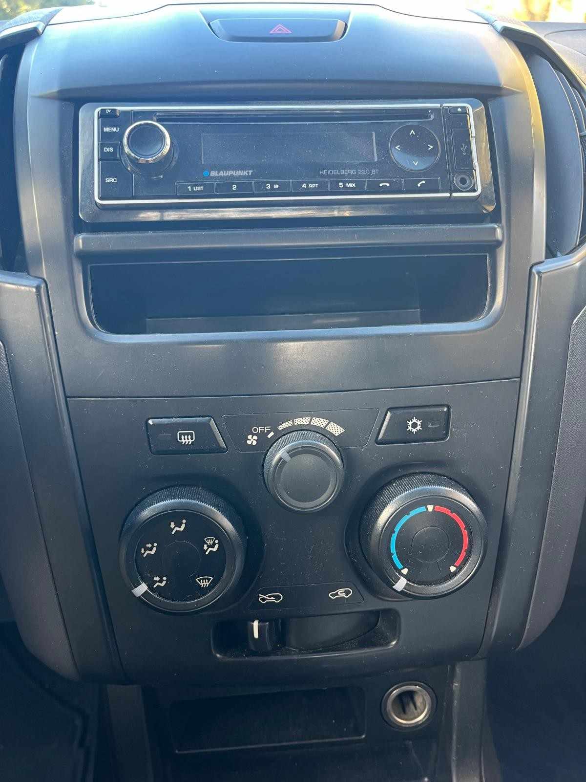 isuzu-d-max-2014-diesel-2499cc