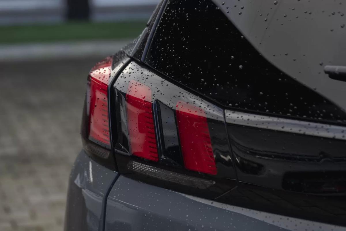 peugeot-5008-2019-diesel-1499cc