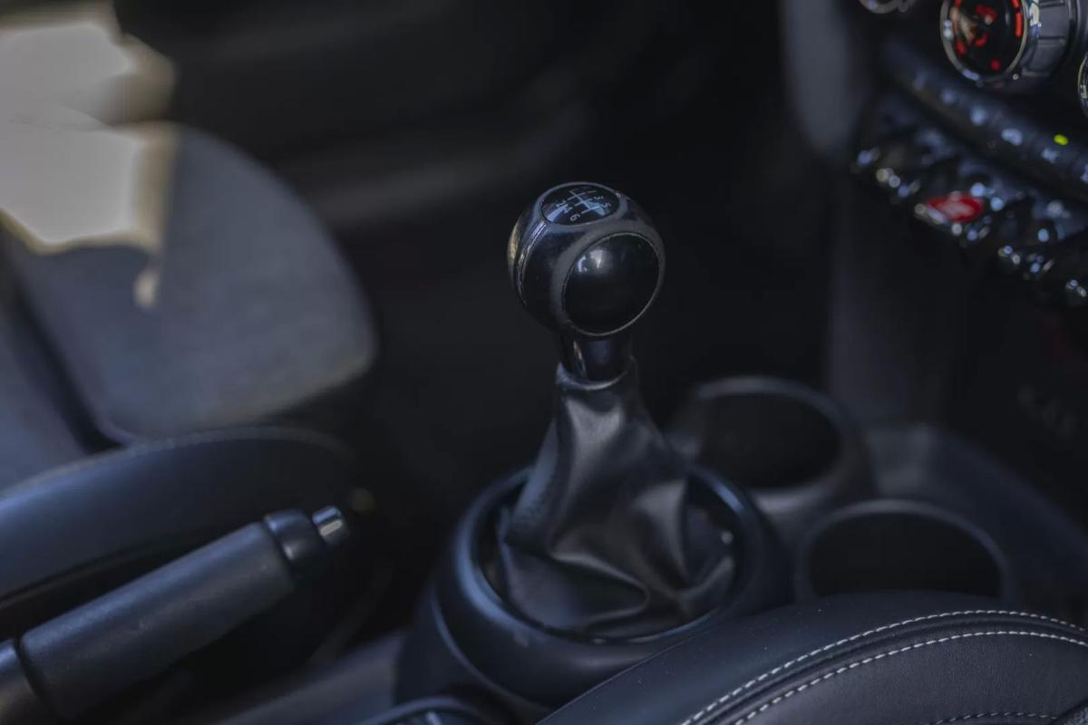 mini-cooper-d-2017-diesel-1496cc