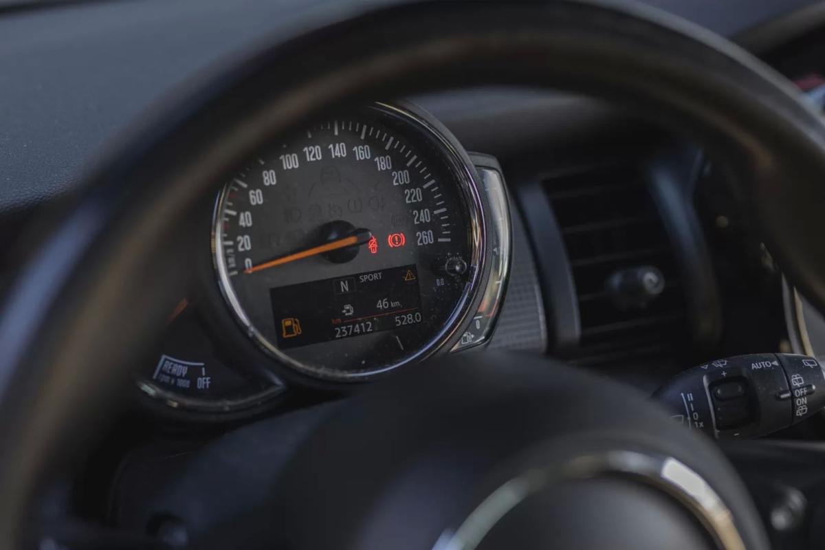 mini-cooper-d-2017-diesel-1496cc