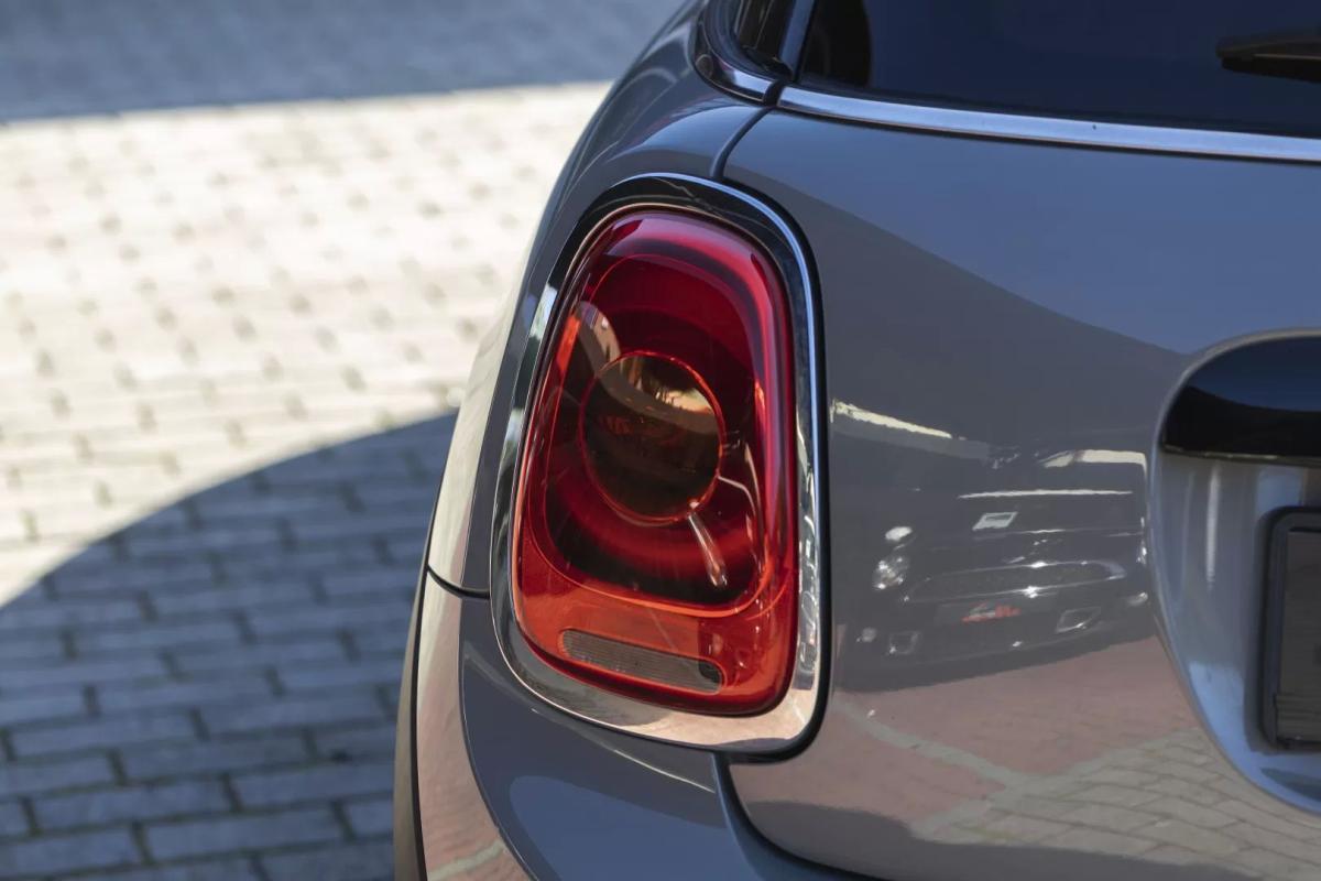 mini-cooper-d-2017-diesel-1496cc