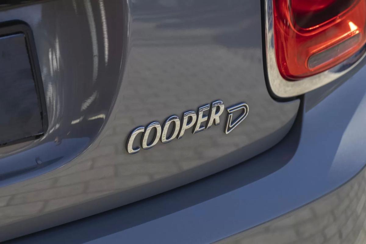 mini-cooper-d-2017-diesel-1496cc