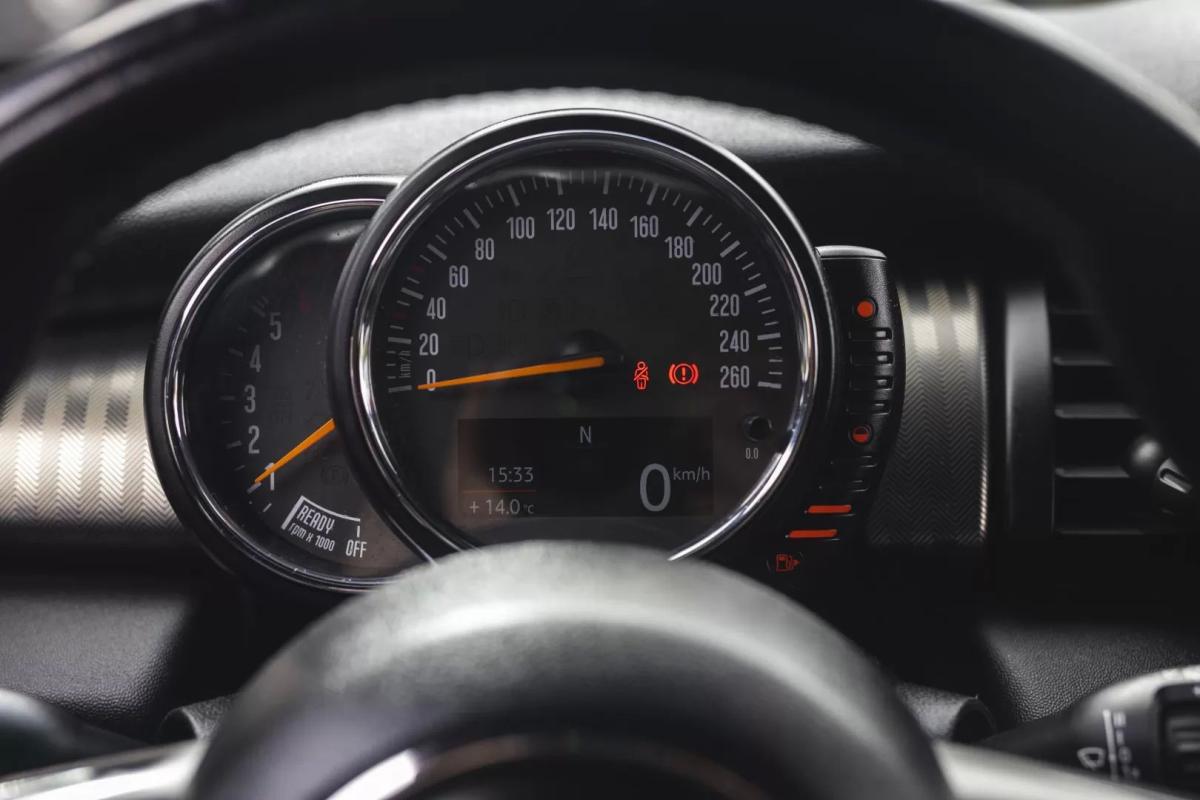 mini-hatch-2015-diesel-1496cc