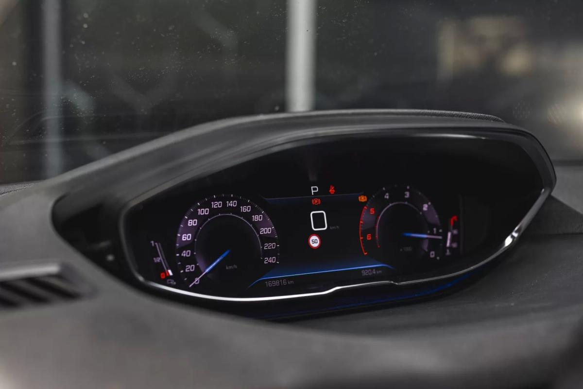 peugeot-3008-2021-diesel-1499cc