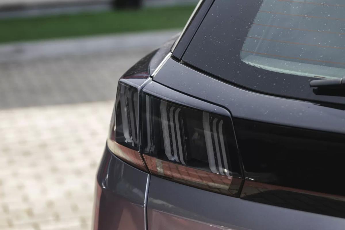 peugeot-3008-2021-diesel-1499cc