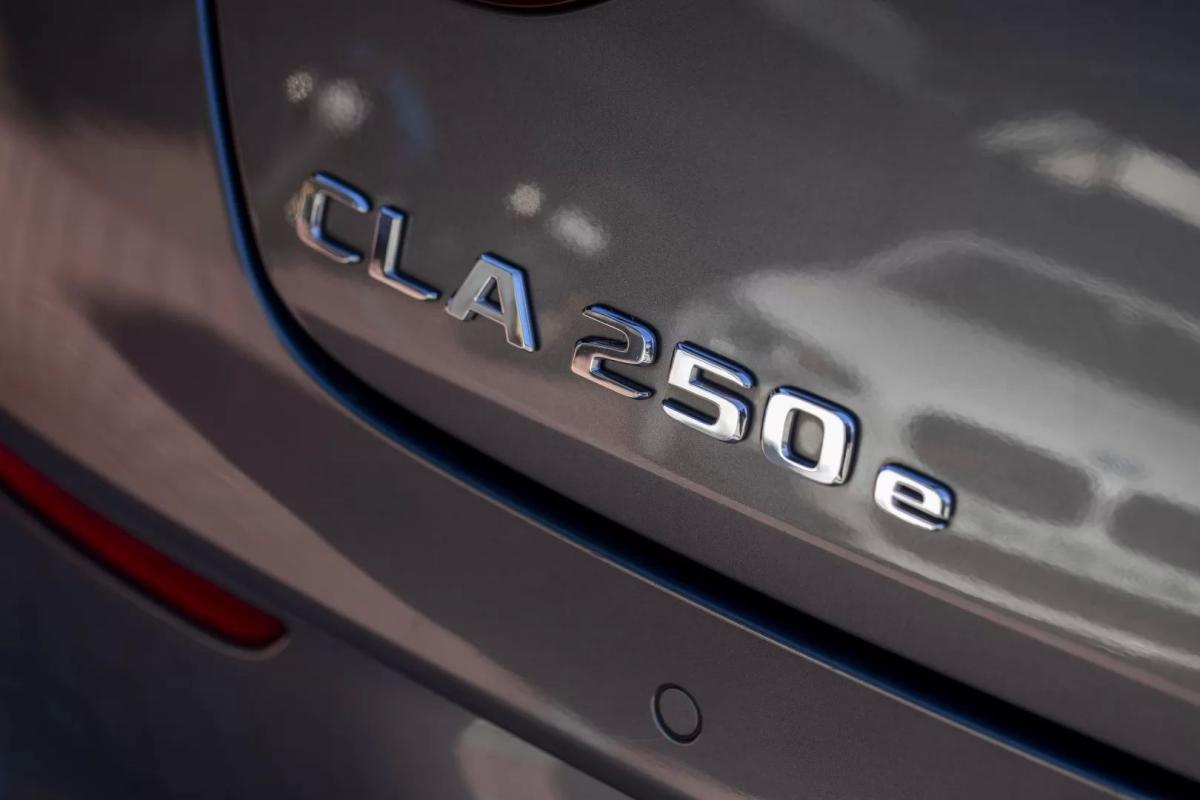 mercedes-benz-cla-2021-hibrido-1332cc