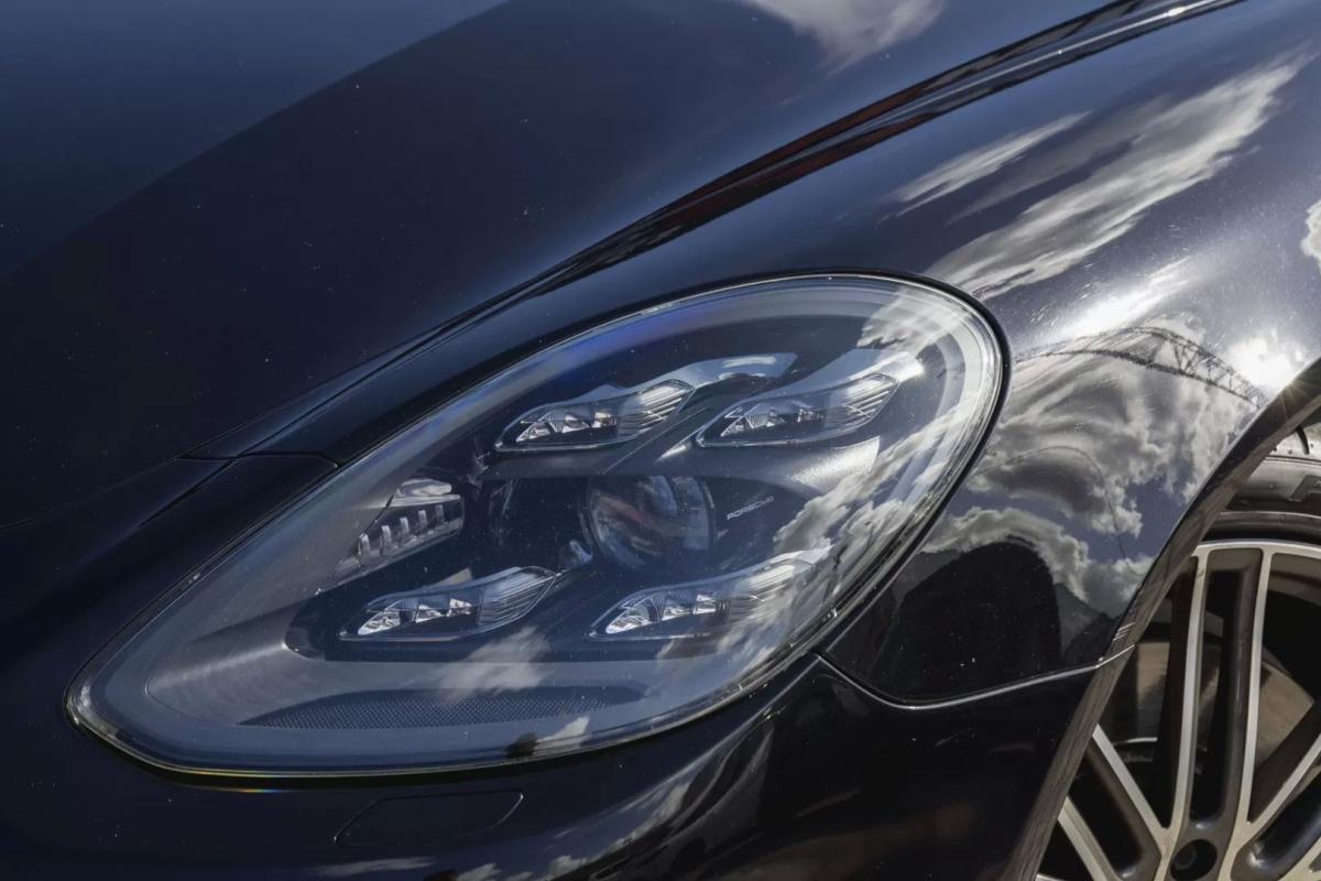 porsche-panamera-2019-hibrido-a-gasolina-2894cc