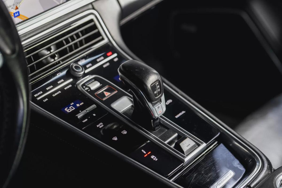 porsche-panamera-2019-hibrido-a-gasolina-2894cc