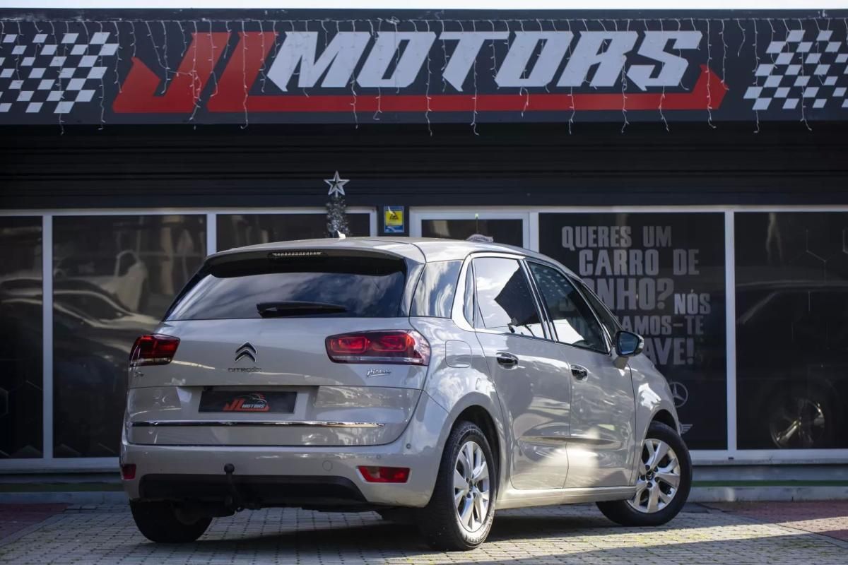 citroen-c4-picasso-2018-diesel-1560cc