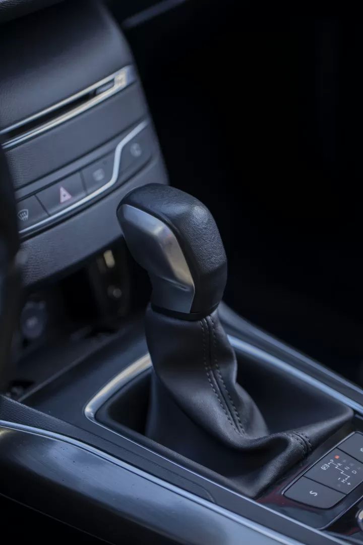 peugeot-308-2017-diesel-1997cc