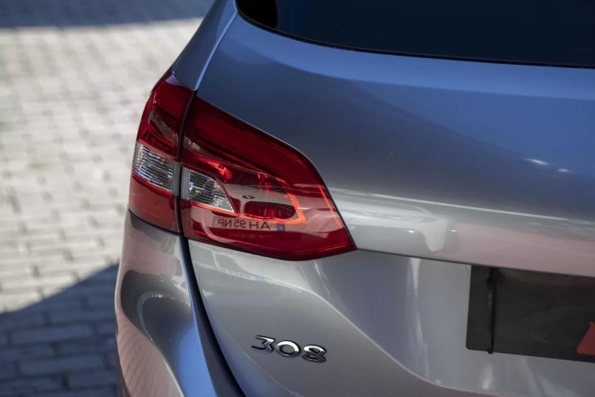 peugeot-308-2017-diesel-1997cc